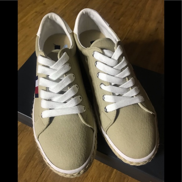 Tommy Hilfiger Shoes - NWT — Tommy Hilfiger Women’s Tennis Shoes